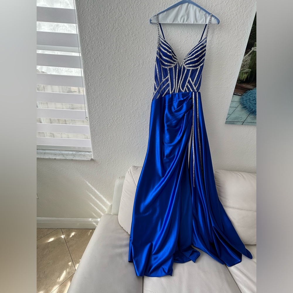 Blue dress size 8
